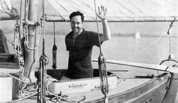 Вито Дюма в кокпите своей новой яхты. 1935 г.