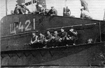 Экипаж «Щ-421» после похода