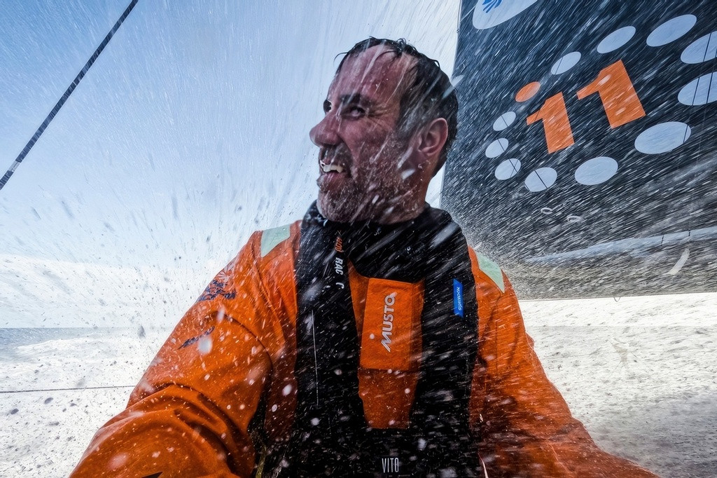 The Ocean Race: Guyot потеряла мачту. Здесь страшно!