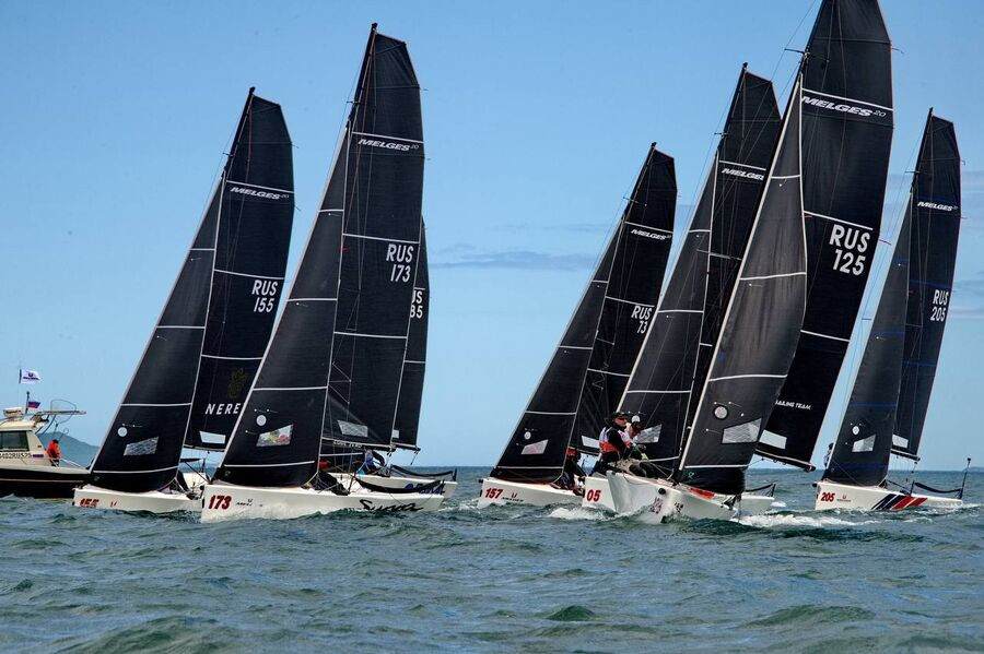 Этапы и Хранители Melges 20