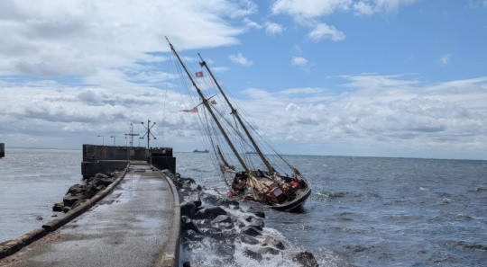 Gefion на камнях