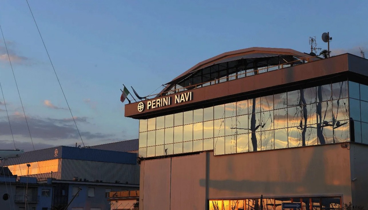 Верфь Perini Navi продана!