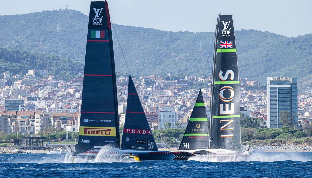 37th America's Cup. По-прежнему бок о бок