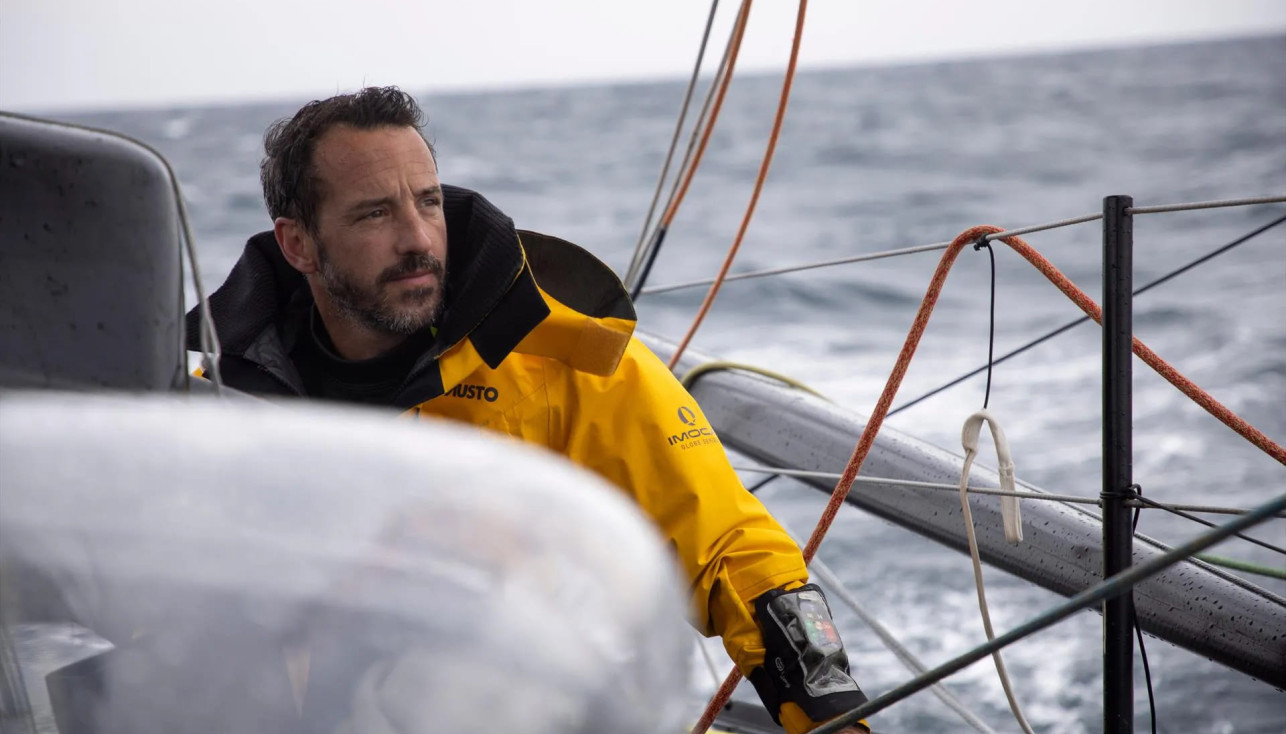 Vendеe Globe. Бертон сошел