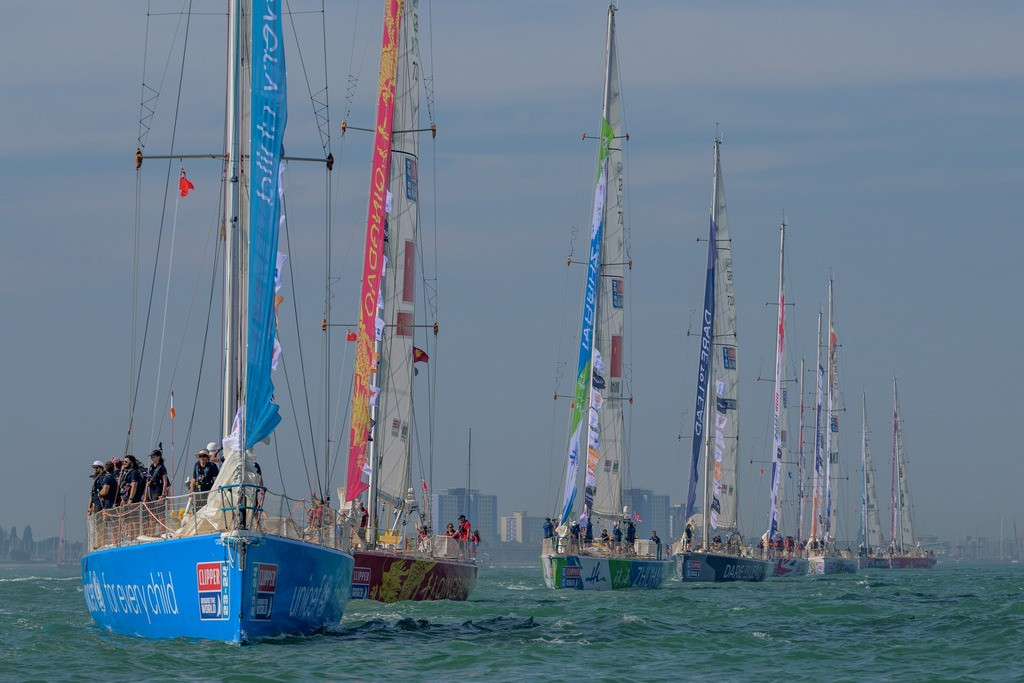 Началась Clipper Race