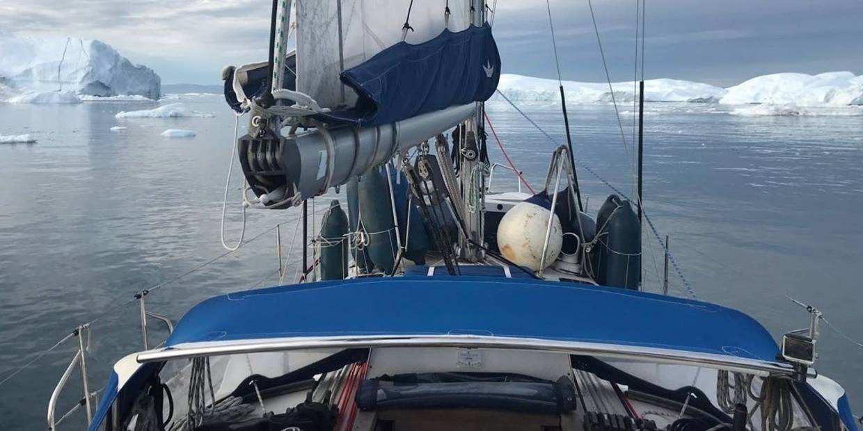 Затерло льдами