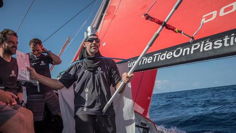Volvo Ocean Race: экватор позади