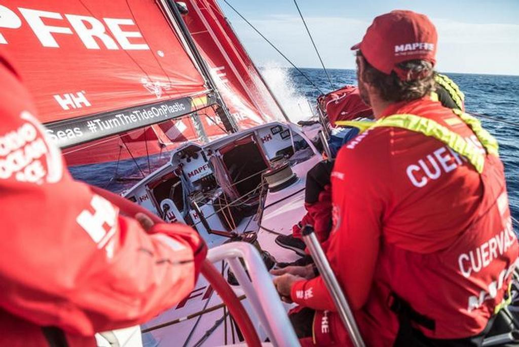 Volvo Ocean Race: курс на восток