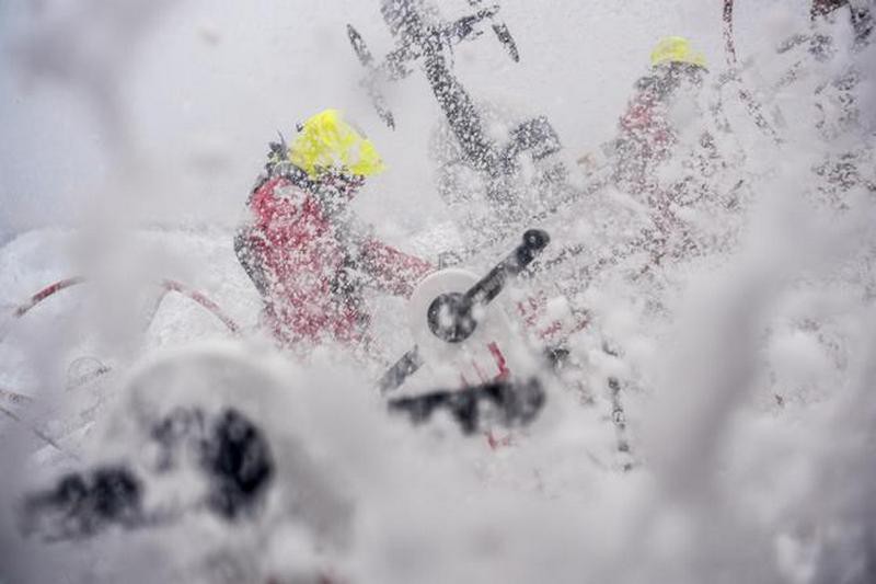 Volvo Ocean Race: впереди по-прежнему MAPFRE