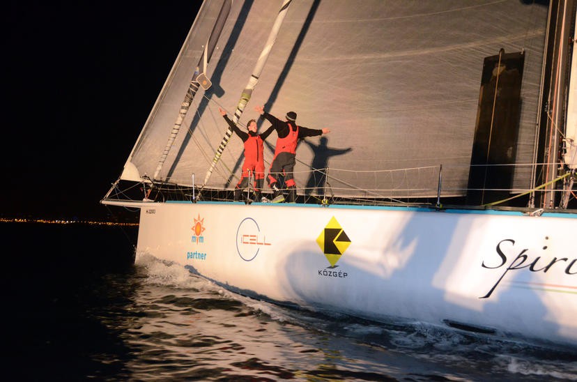 Barcelona World Race 2014/15 завершена