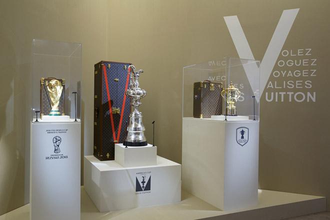 Кубок «Америки» попал в хорошую компанию