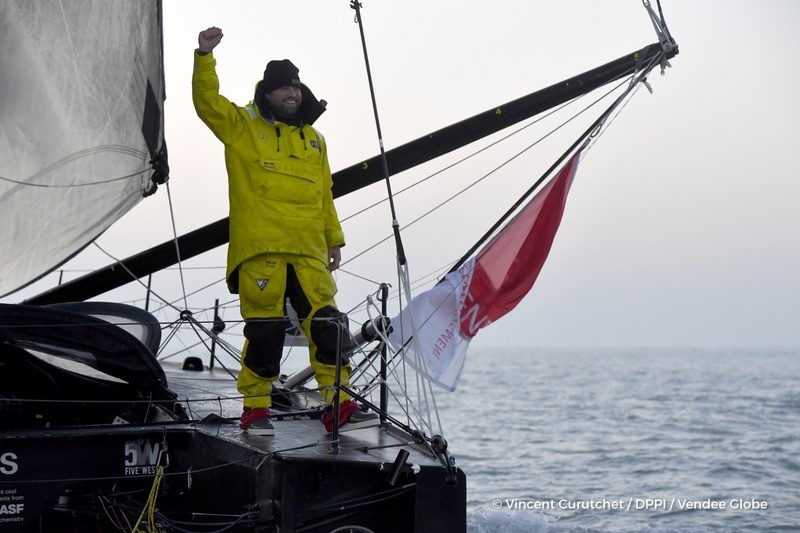 Алекс Томсон на финише Vendée Globe-2016/17