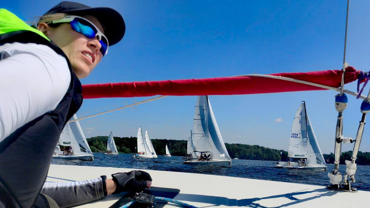 Под музыку Вивальди? Или Sailing by Rod Stewart?