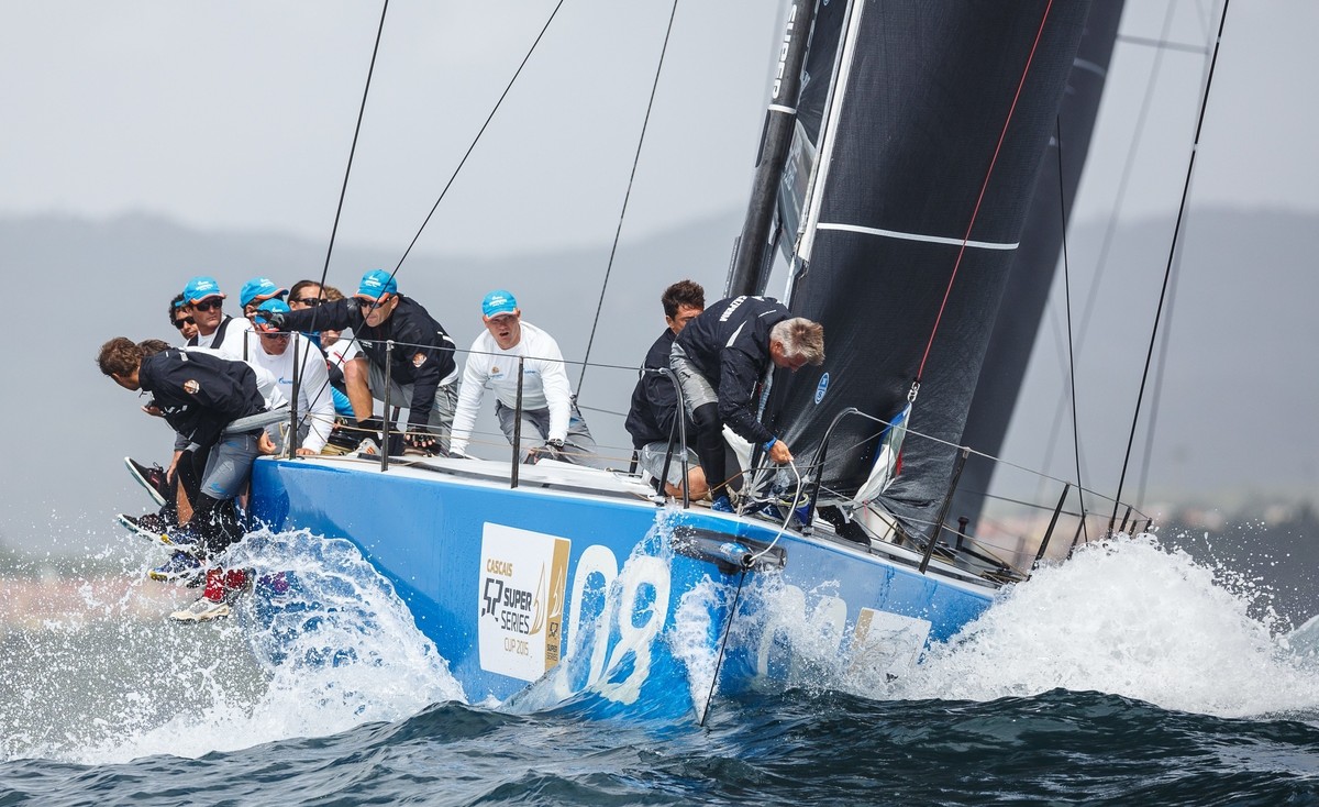 Океан встречает флот ТР52 Cascais Cup неприветливо