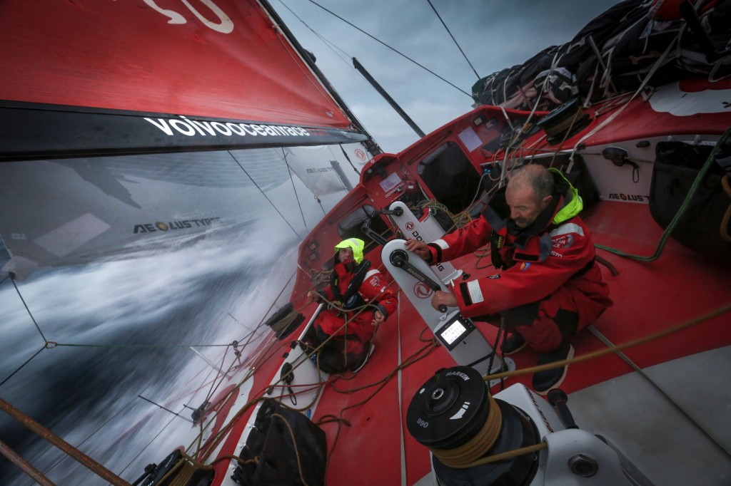 Volvo Ocean Race. Смена лидера