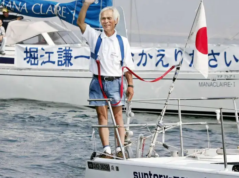 Норвежец переплывший тихий океан. Пожилой яхтсмен. 83 Летний японец переплыл океан. Кеничи Хори в 1962 году переплыл тихий океан. Кеничи Хориэ.