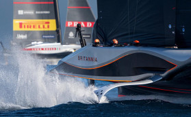37th America's Cup. Глаза в глаза