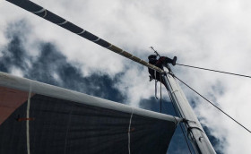 The Ocean Race: пришлось ремонтировать мачту