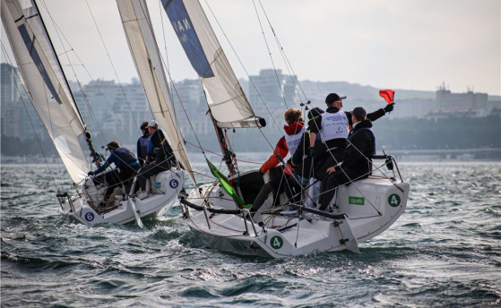 «Кантиана» шагает впереди