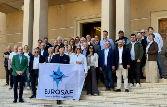 Двери открываются…