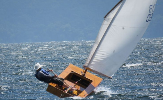 Вдруг из маминой из спальни…