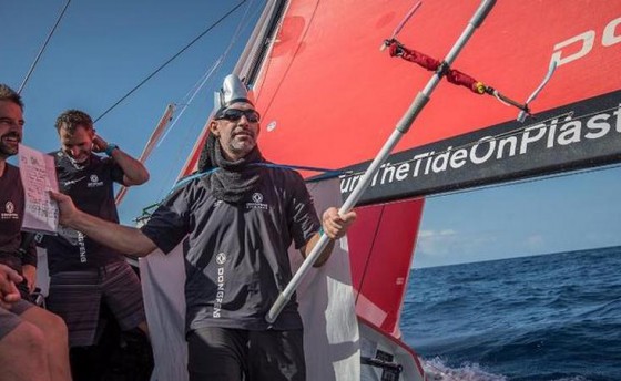 Volvo Ocean Race: экватор позади