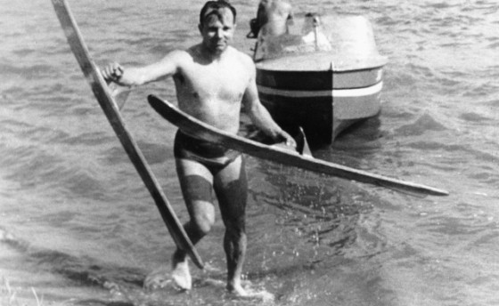 Гагарин, «Катера и яхты»… С Днем Космонавтики!