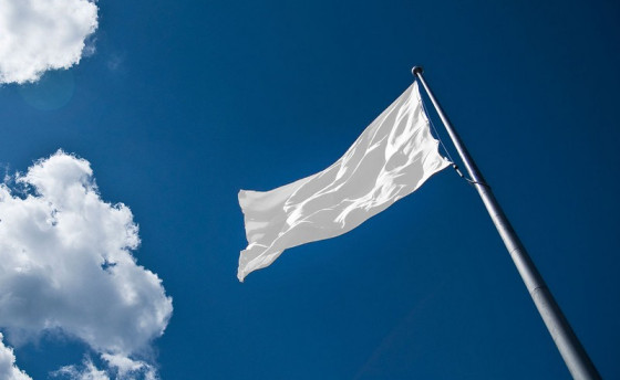 Когда поднимают белый флаг