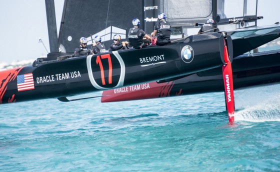 Oracle Team USA чуть было не перевернулся!