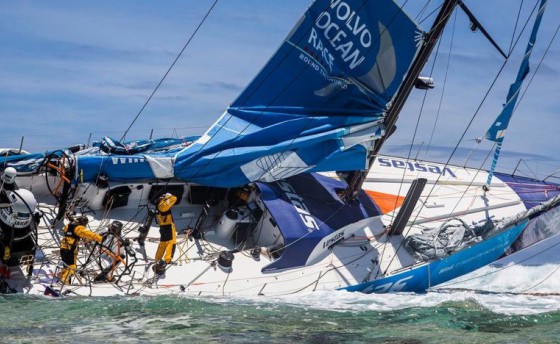 Volvo Ocean Race 2014/15. Спасательная операция началась