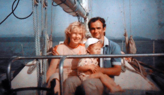 Константин Рыбинцев с семьей на борту яхты