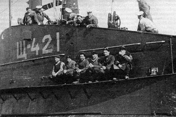 Экипаж «Щ-421» после похода