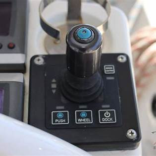 Bavaria Dock Control: джойстик с кнопками PUSH/WHEEL/DOCK