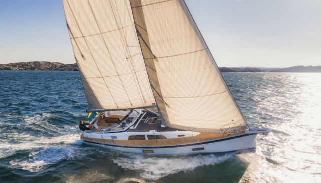 Hallberg-Rassy 370