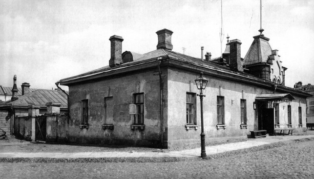 Яхт-клуб и его мастерская у Бабьегородской плотины
