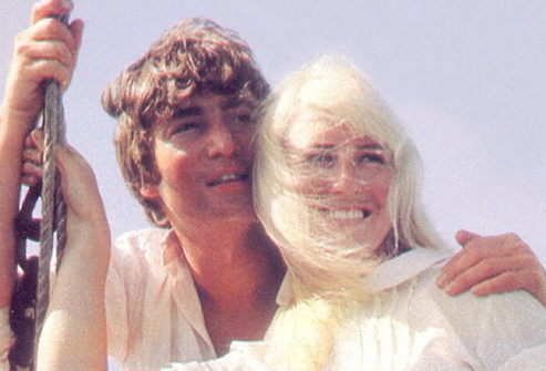 Джон и Синтия на борту Maylis. Муреа, май 1964 г.