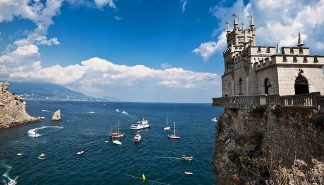 Черное море. Крым. Ласточкино гнездо