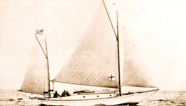 Islander в море