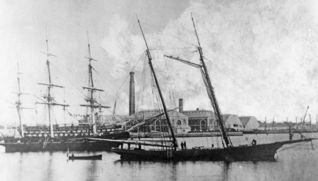 В гавани Бостона сразу после того, как шхуна перестал быть посыльным судном, 1863 г.
