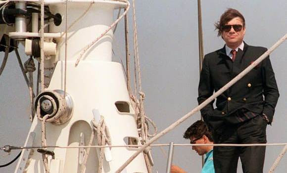 Бернар Тапи на мостике яхты. 1982 г.